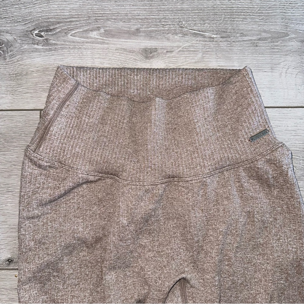 Lilias Active Ribbed Knit Leggings Taupe Nude Beige High Rise size XS - Picture 6 of 10